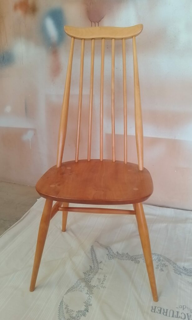 Ercol Goldsmith chair's front view