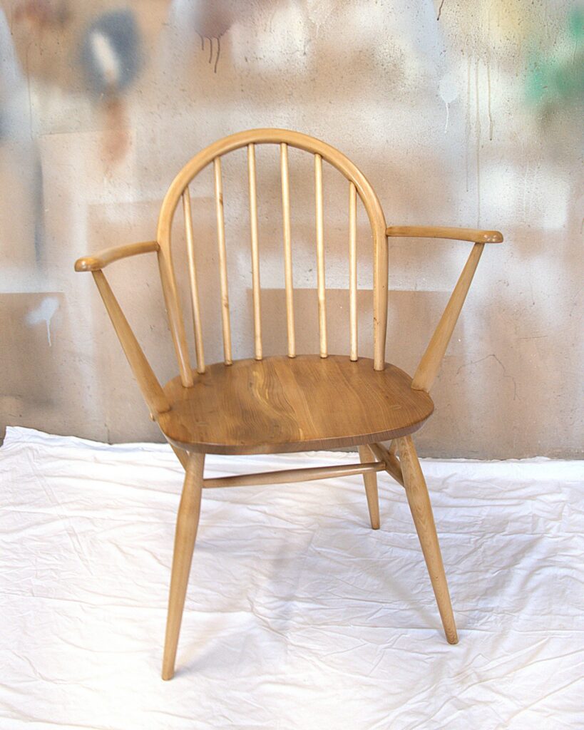 Vintage Ercol Windsor model 370 carver dining chair with elm seat and beech frame, professionally refinished by Artabelle Furniture. Classic British mid-century design.